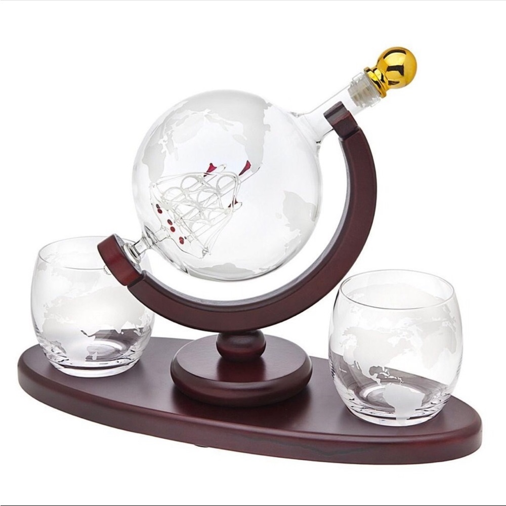 Whiskey decanter set never used